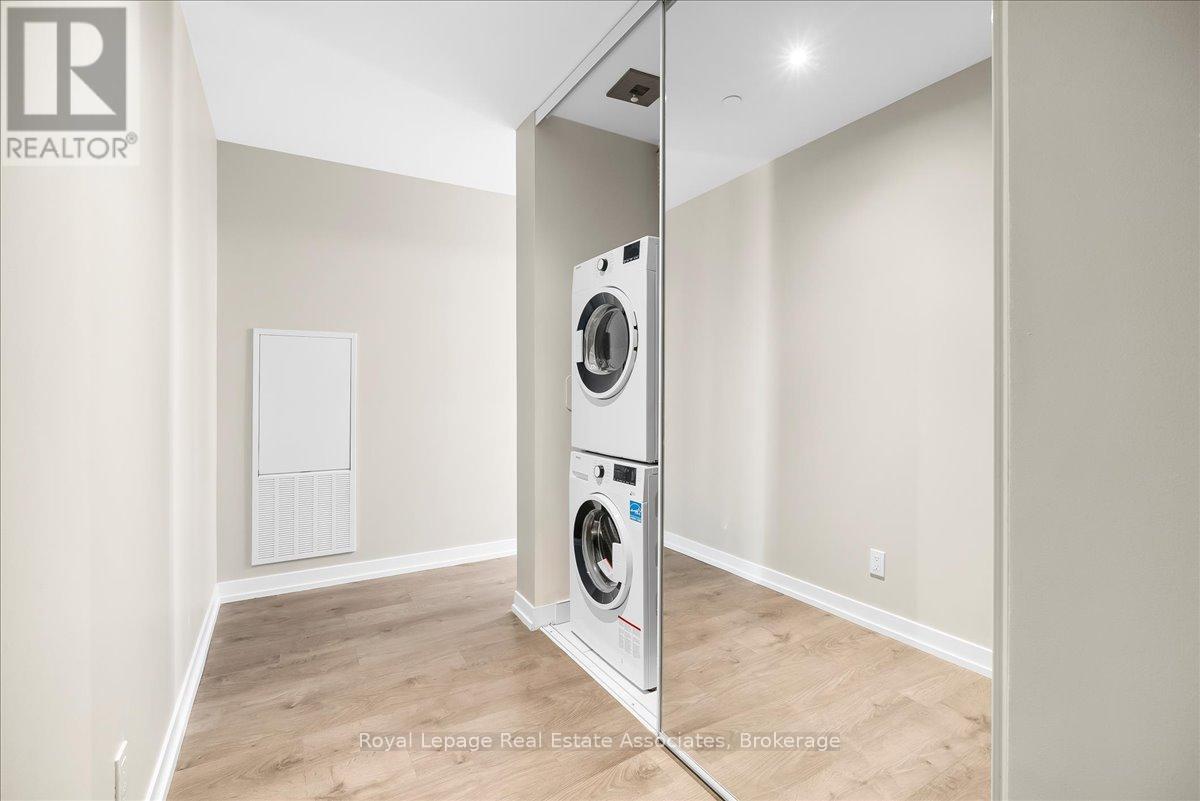 6112 - 950 Portage Parkway, Vaughan, Ontario L4K 0J6 - Photo 3 - N12573522