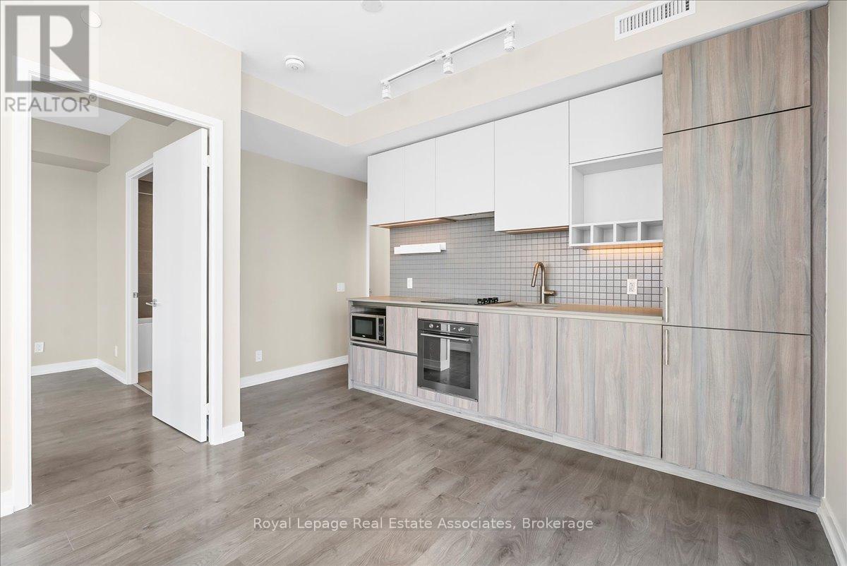 6112 - 950 Portage Parkway, Vaughan, Ontario L4K 0J6 - Photo 9 - N12573522