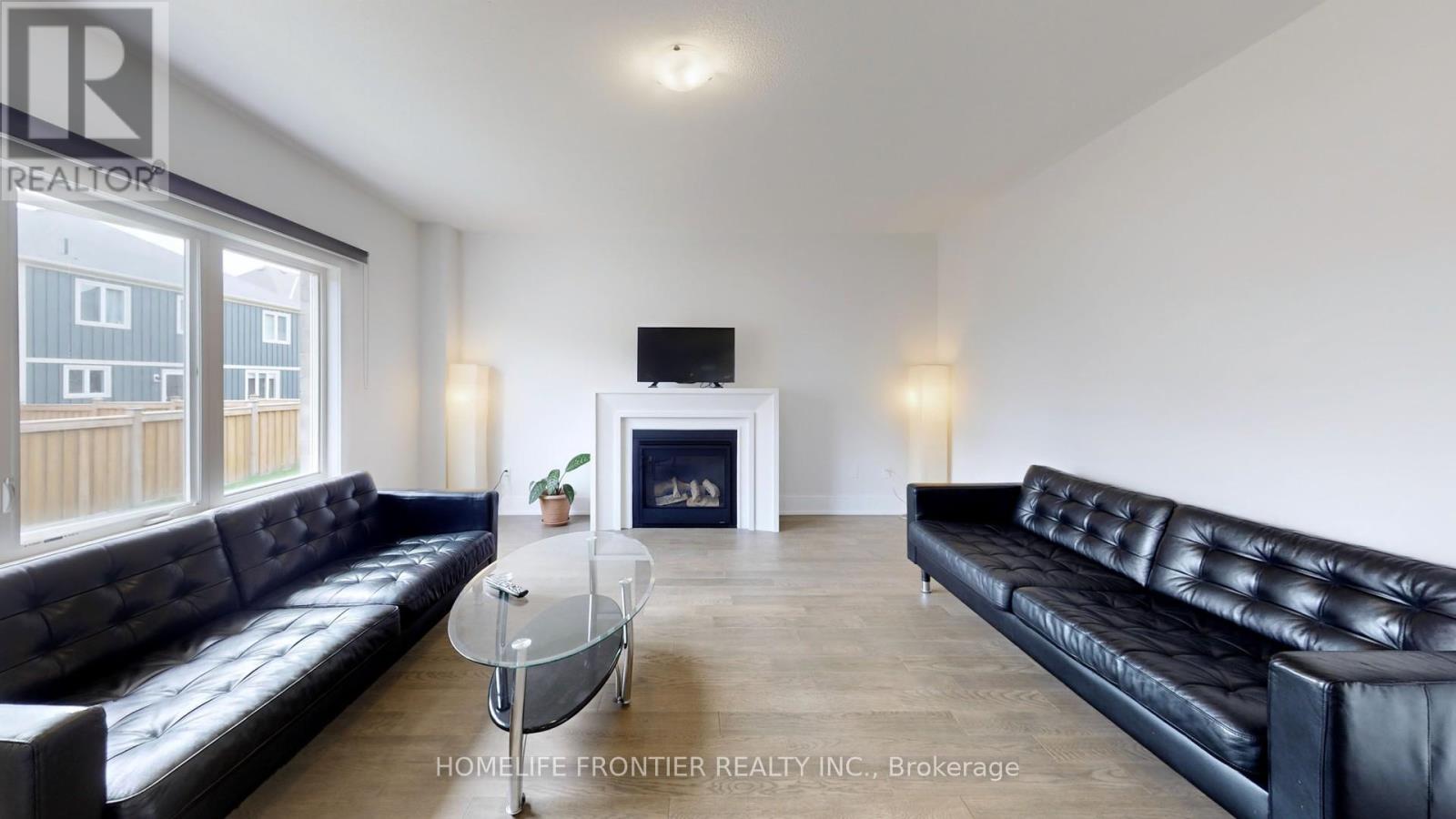 1357 Harrington Street, Innisfil, Ontario  L0L 1W0 - Photo 10 - N12573536