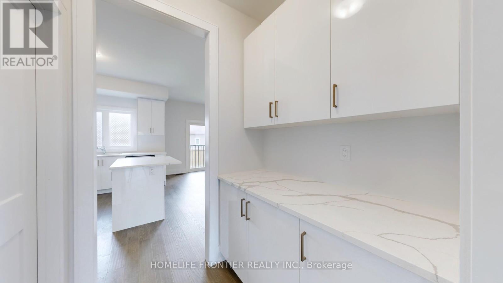 1357 Harrington Street, Innisfil, Ontario  L0L 1W0 - Photo 15 - N12573536