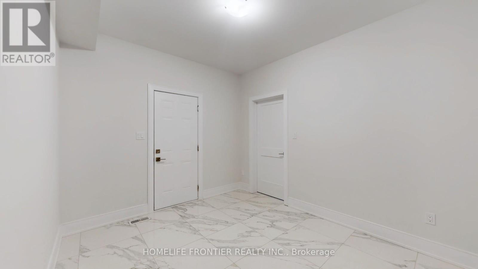 1357 Harrington Street, Innisfil, Ontario  L0L 1W0 - Photo 17 - N12573536