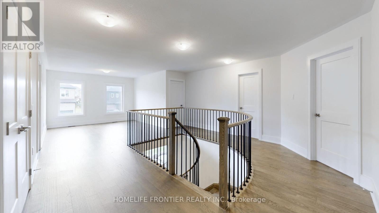 1357 Harrington Street, Innisfil, Ontario  L0L 1W0 - Photo 19 - N12573536