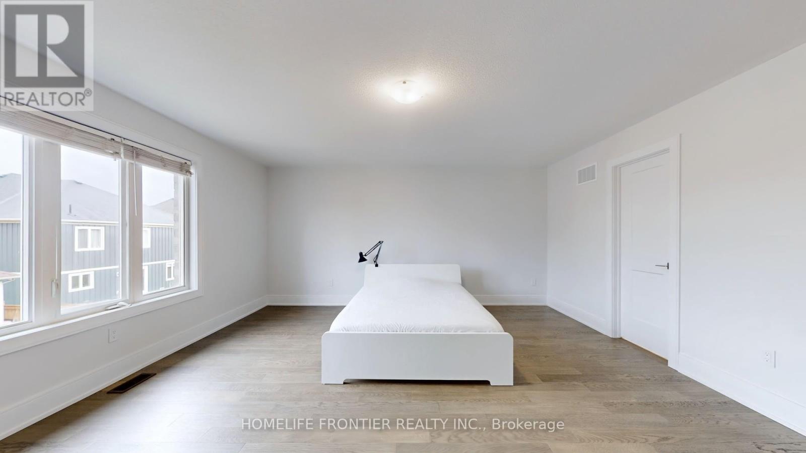 1357 Harrington Street, Innisfil, Ontario  L0L 1W0 - Photo 22 - N12573536