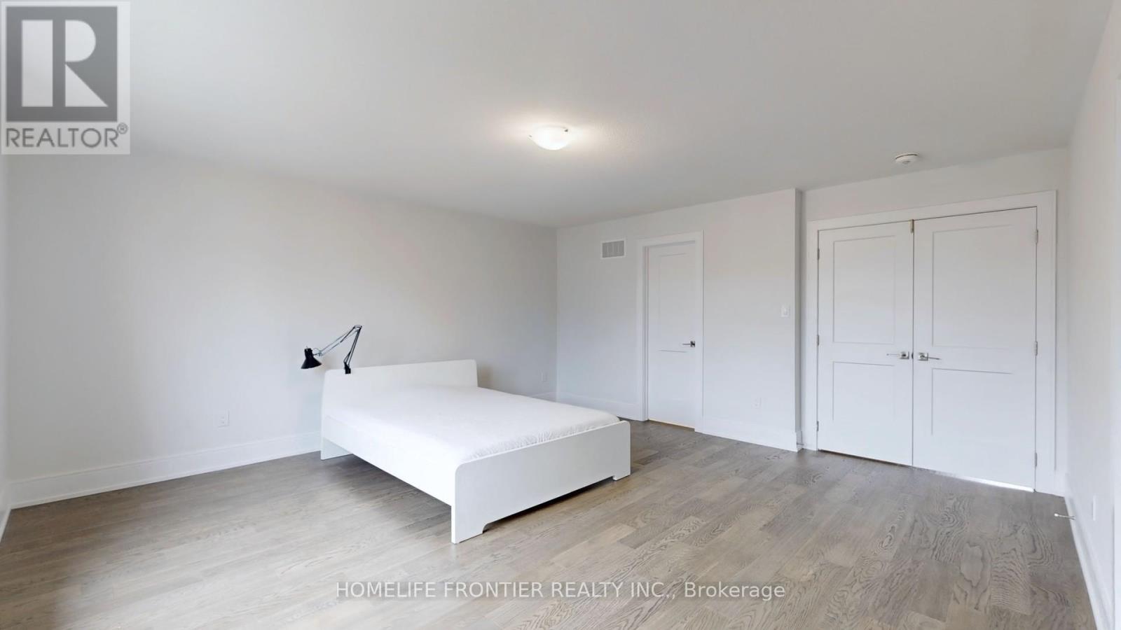 1357 Harrington Street, Innisfil, Ontario  L0L 1W0 - Photo 23 - N12573536