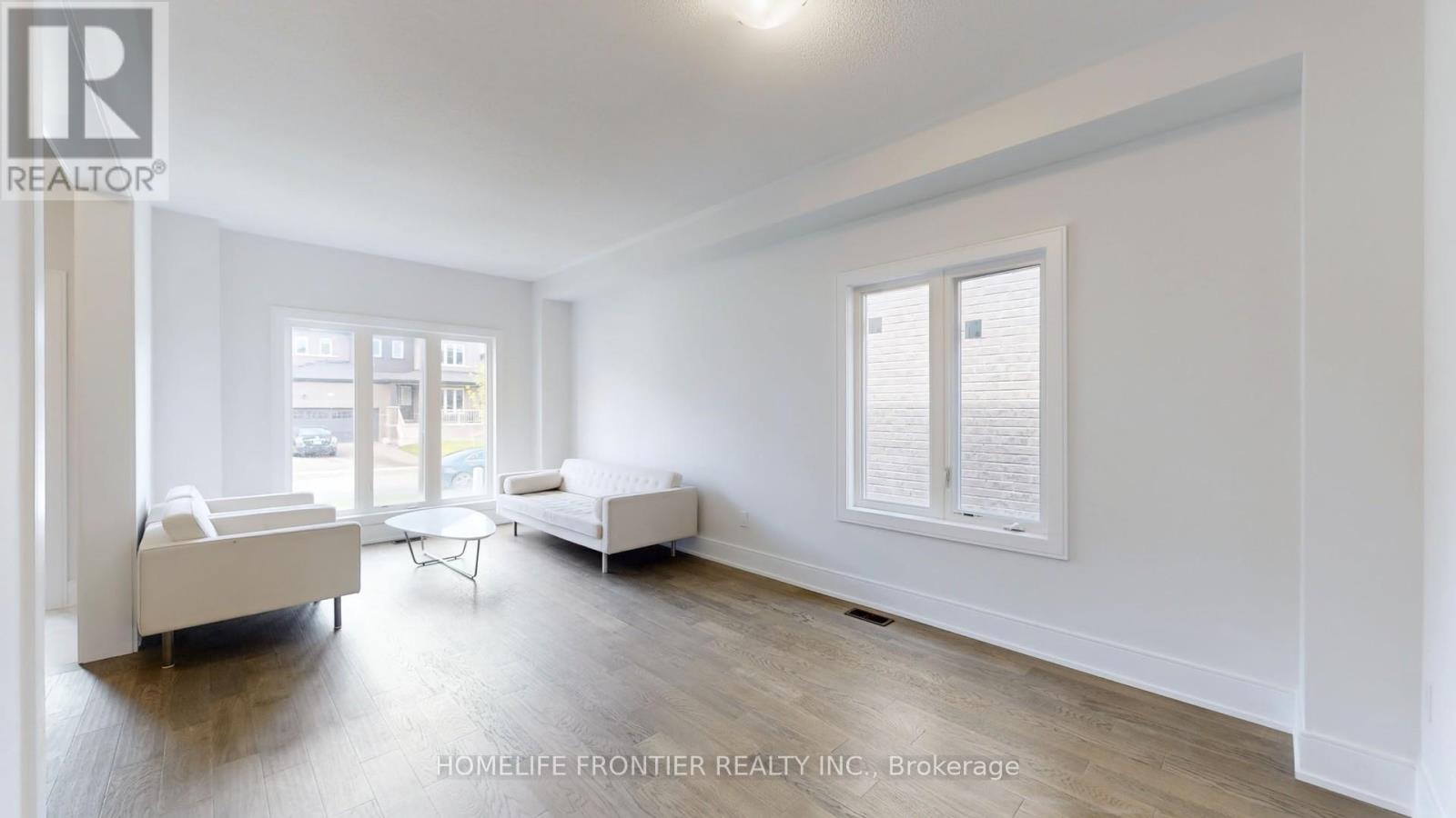 1357 Harrington Street, Innisfil, Ontario  L0L 1W0 - Photo 5 - N12573536