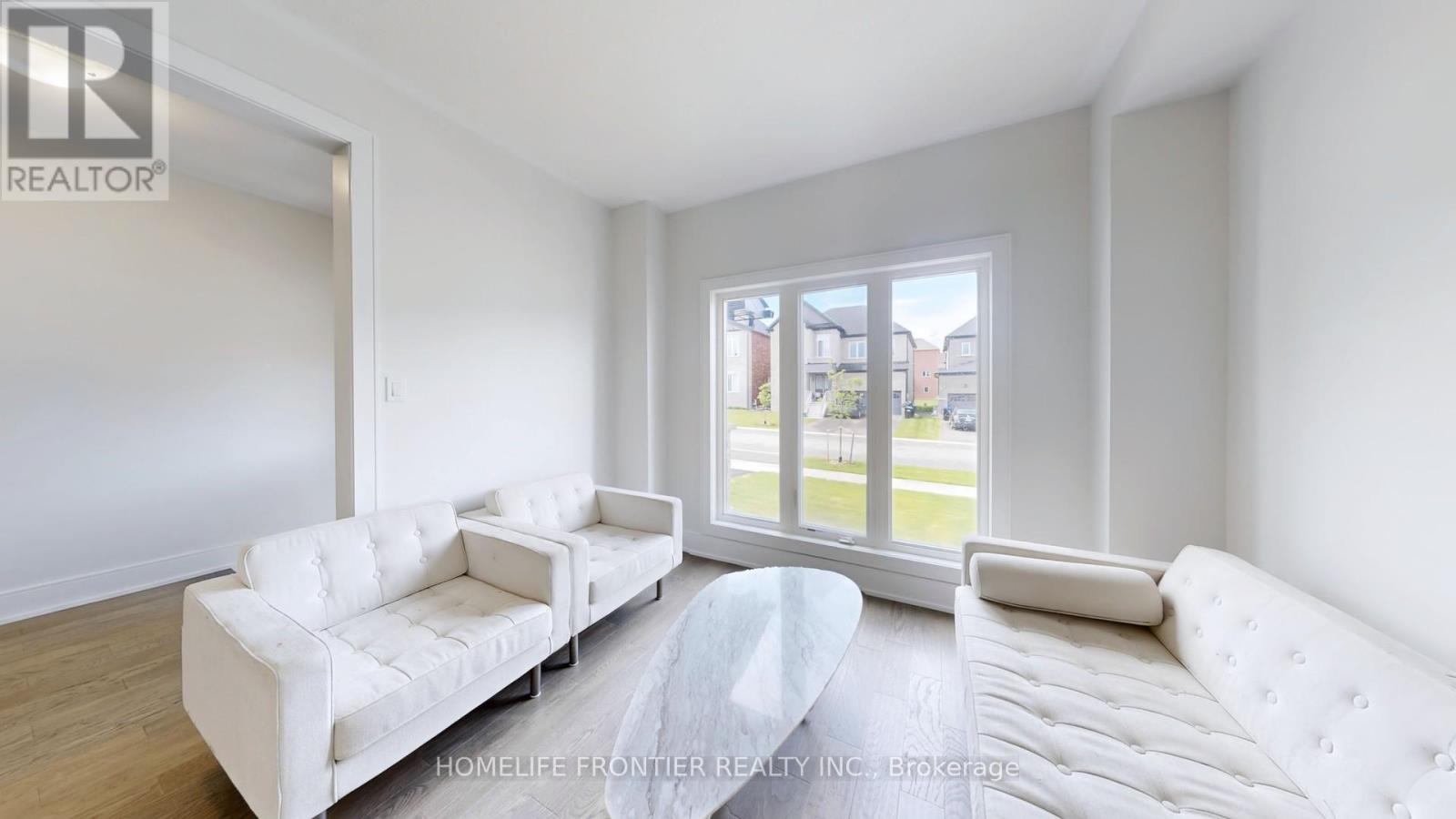 1357 Harrington Street, Innisfil, Ontario  L0L 1W0 - Photo 6 - N12573536