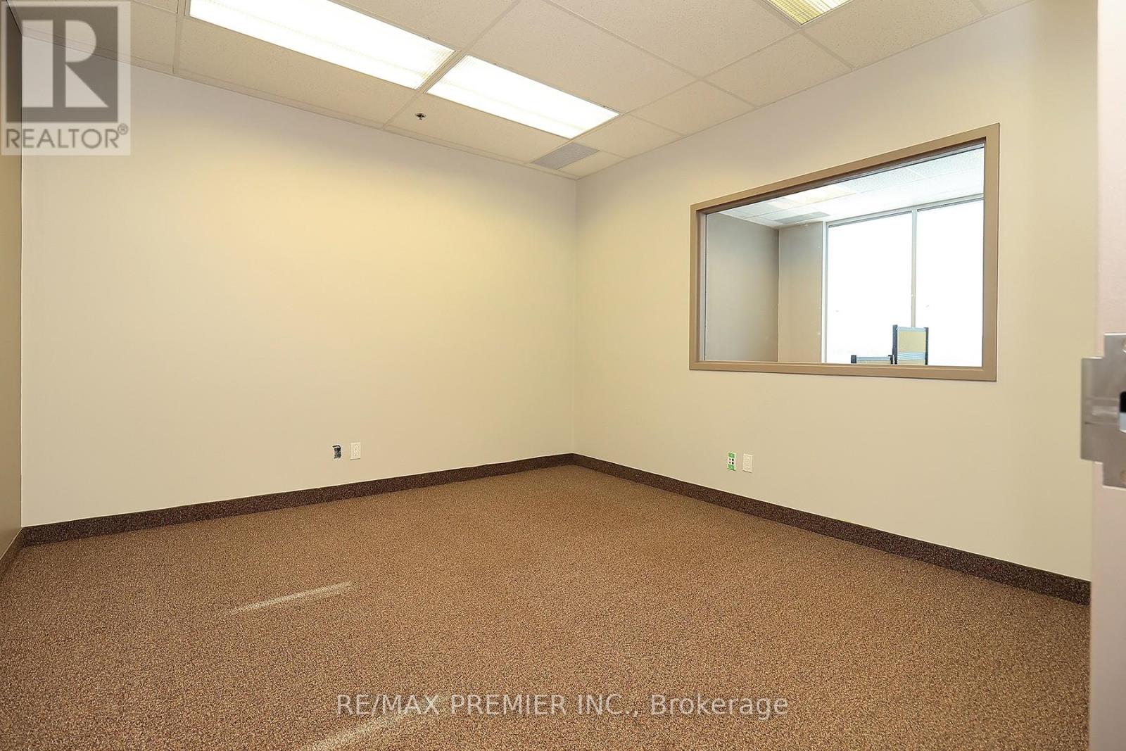 15 - 595 Cityview Boulevard, Vaughan, Ontario  L4H 3M7 - Photo 10 - N12573550