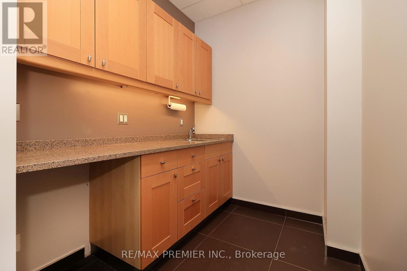 15 - 595 Cityview Boulevard, Vaughan, Ontario  L4H 3M7 - Photo 14 - N12573550