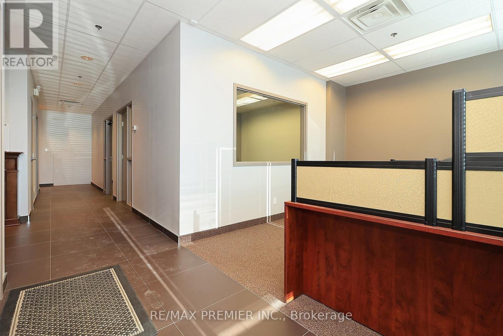 15 - 595 Cityview Boulevard, Vaughan, Ontario  L4H 3M7 - Photo 5 - N12573550