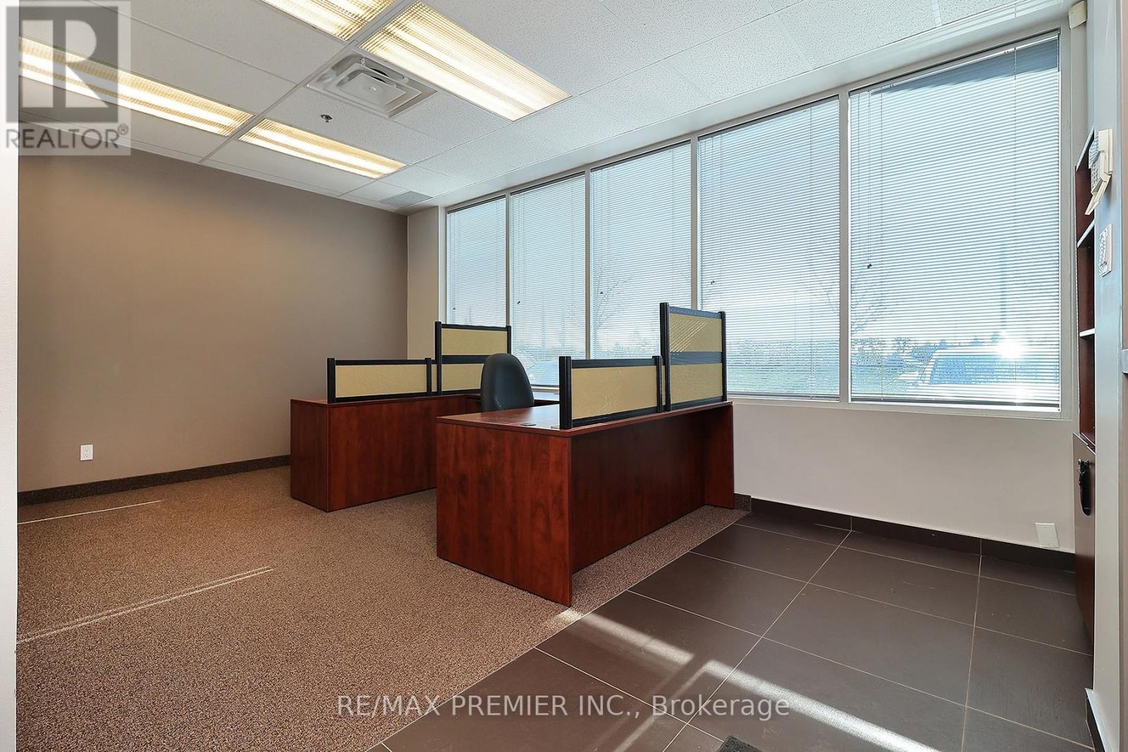 15 - 595 Cityview Boulevard, Vaughan, Ontario  L4H 3M7 - Photo 9 - N12573550