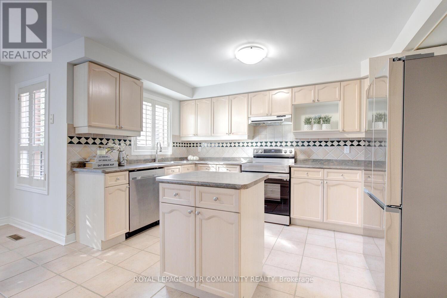 108 Kirkbride Crescent, Vaughan, Ontario  L6A 2J6 - Photo 15 - N12573552