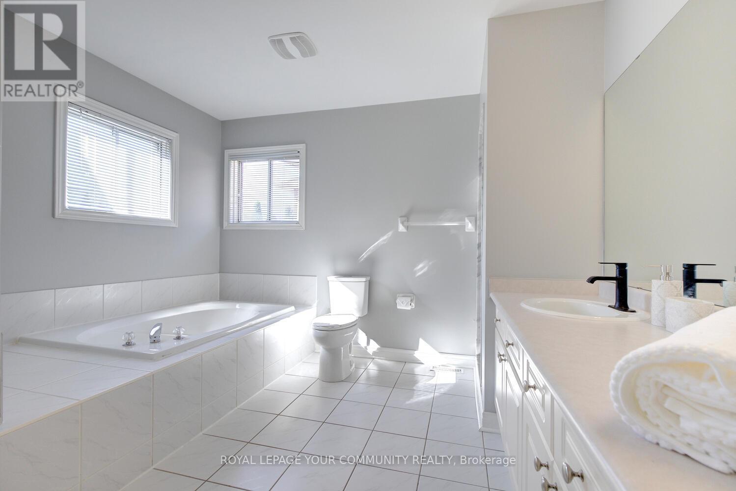 108 Kirkbride Crescent, Vaughan, Ontario  L6A 2J6 - Photo 37 - N12573552