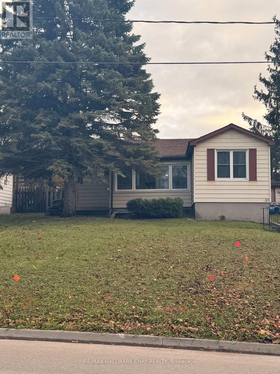 33 BALDWIN LANE, Barrie, Ontario