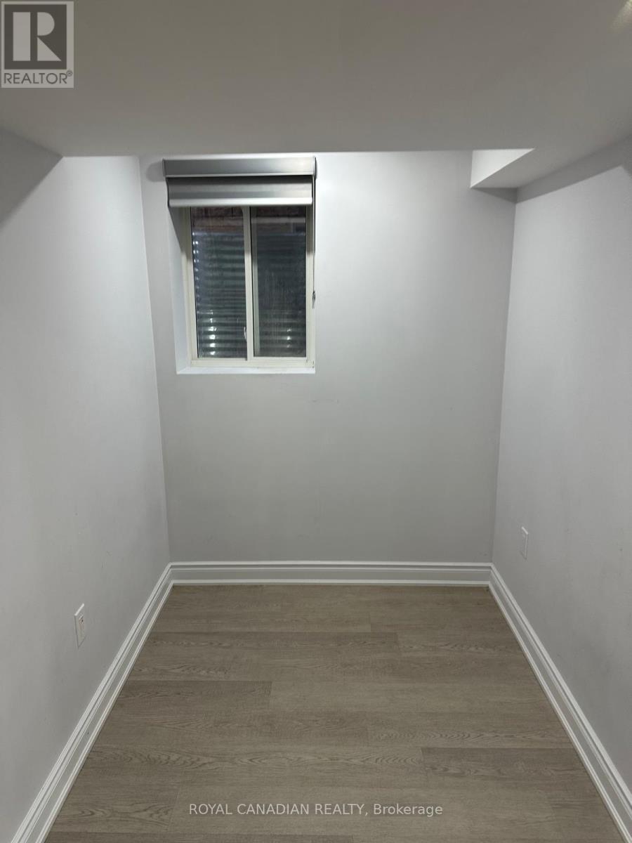 Bsmt - 15 Fordham Road, Brampton, Ontario  L6Y 6K2 - Photo 6 - W12573520