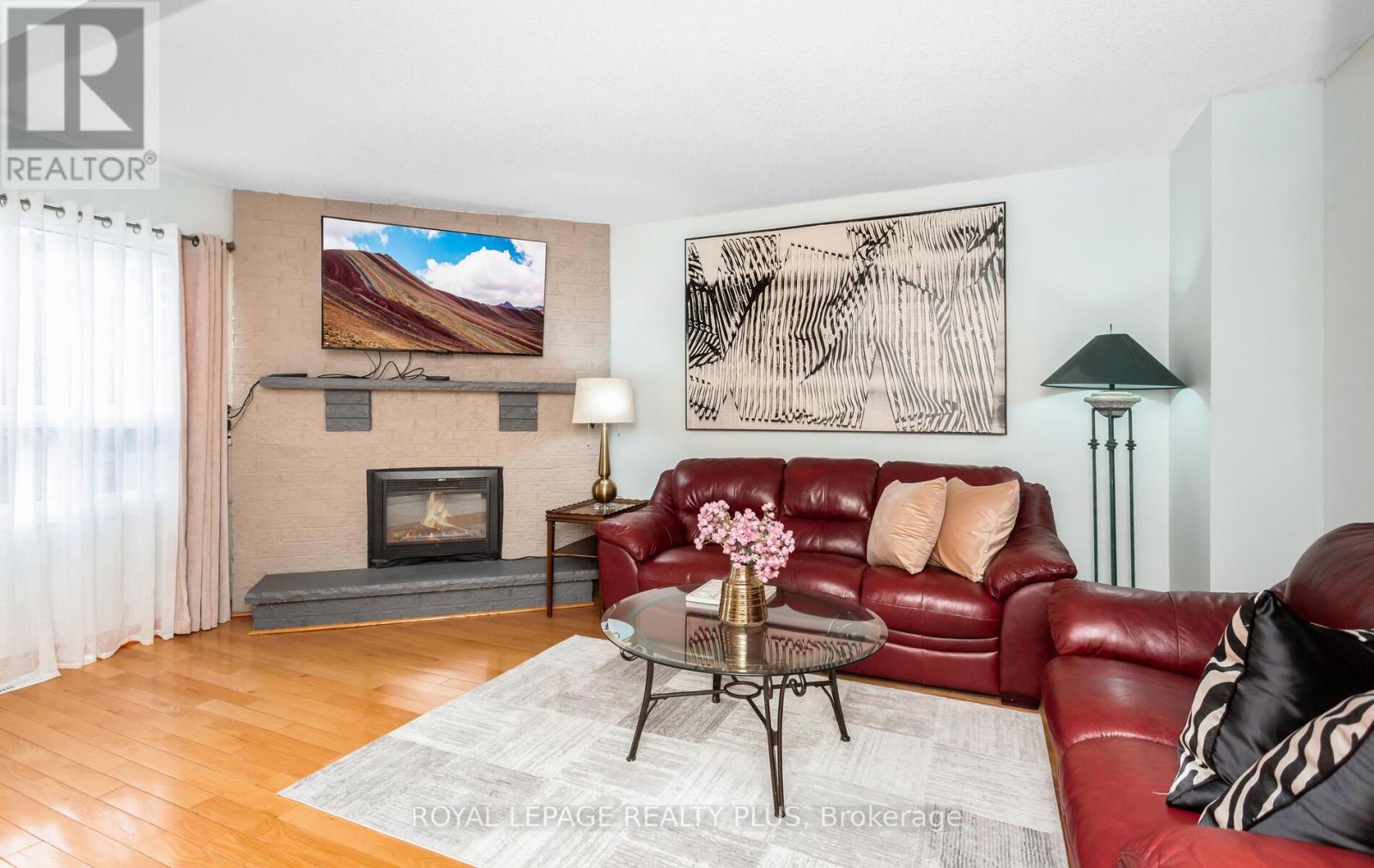 138 Atkins Circle, Brampton, Ontario  L6X 4E7 - Photo 13 - W12573524