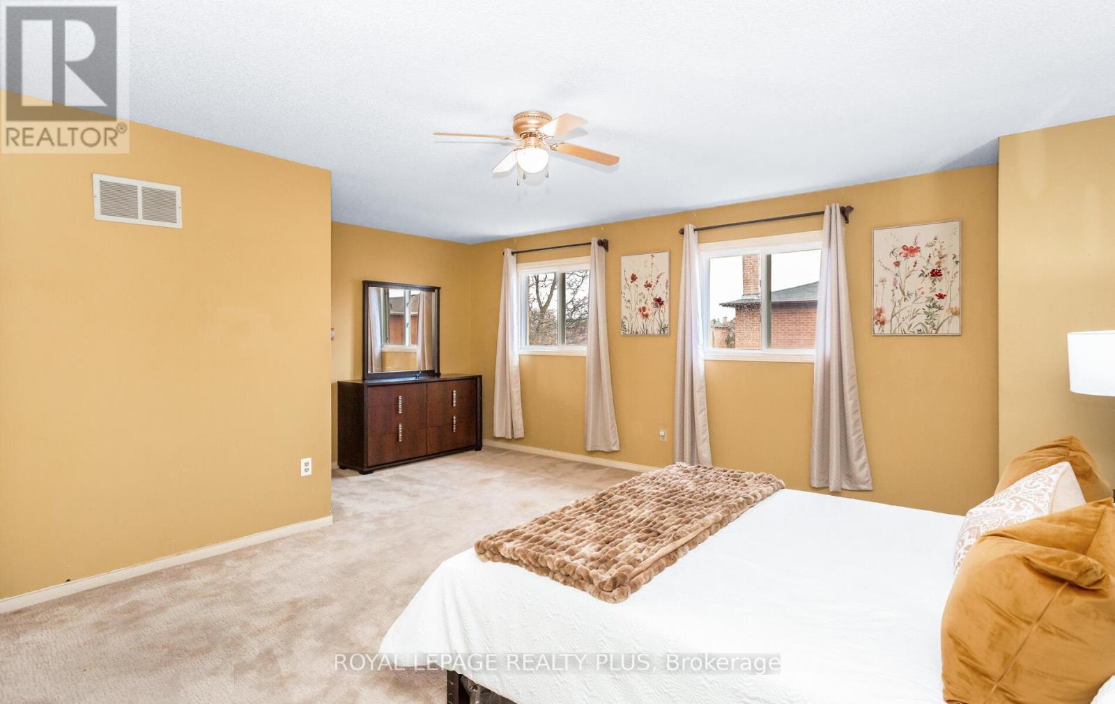 138 Atkins Circle, Brampton, Ontario  L6X 4E7 - Photo 27 - W12573524