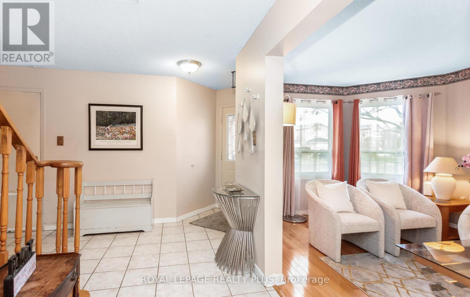 138 Atkins Circle, Brampton, Ontario  L6X 4E7 - Photo 9 - W12573524