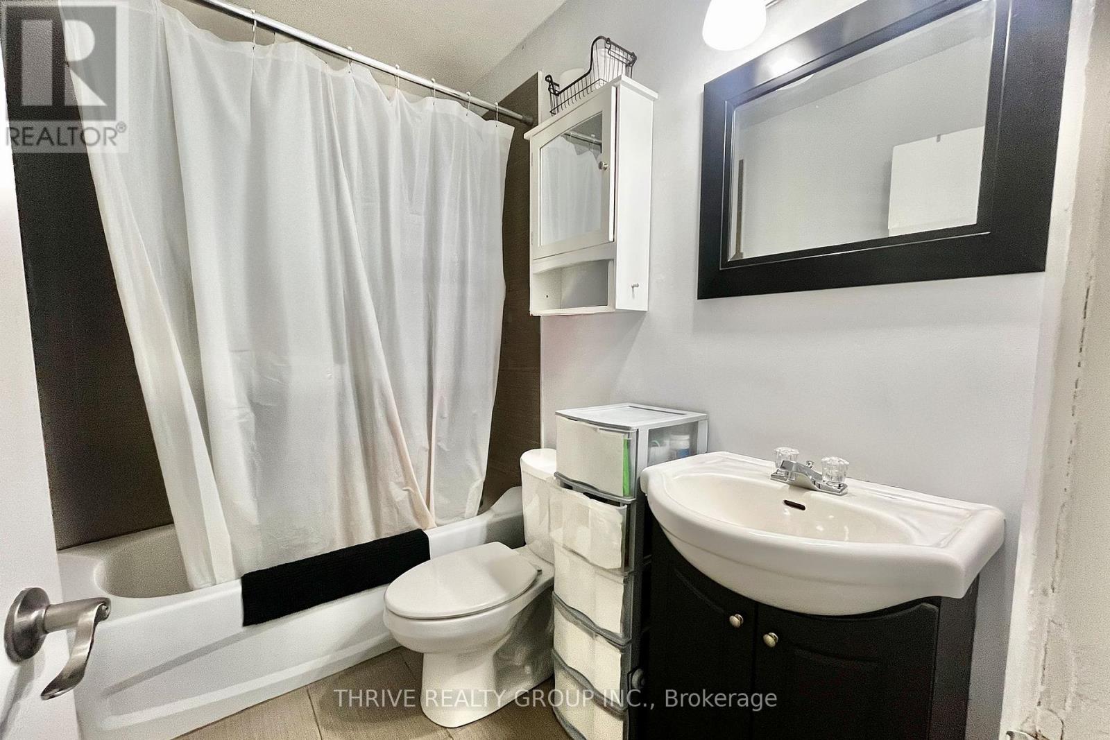 17 - 23 Mcclary Avenue, London South, Ontario  N6C 1P6 - Photo 15 - X12573580