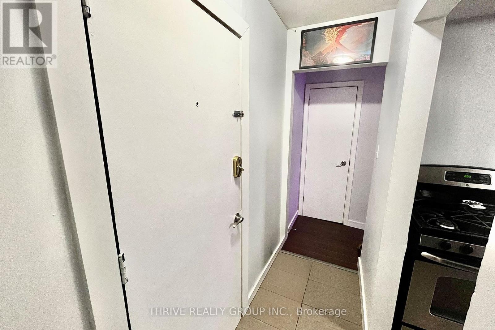 17 - 23 Mcclary Avenue, London South, Ontario  N6C 1P6 - Photo 3 - X12573580