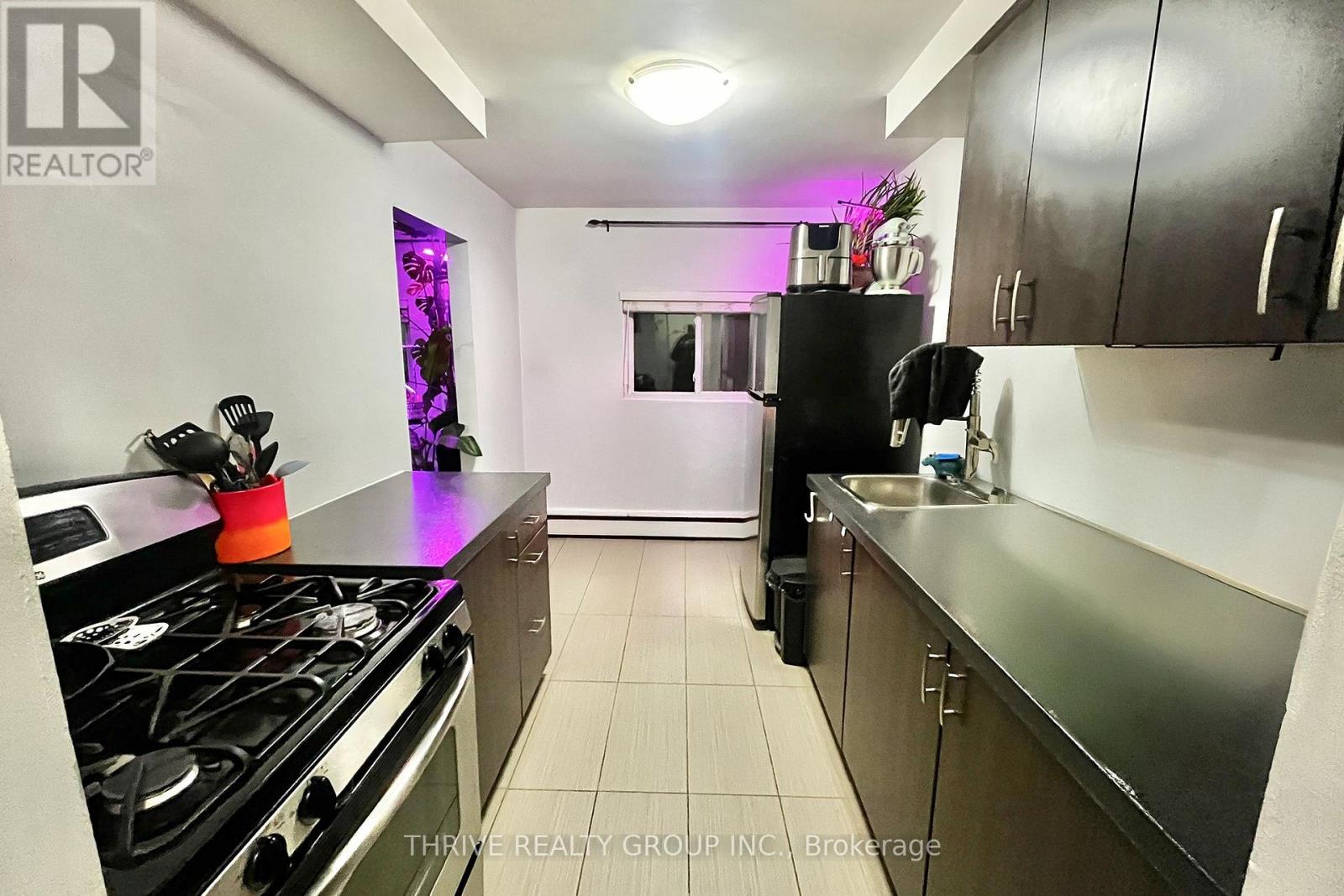 17 - 23 Mcclary Avenue, London South, Ontario  N6C 1P6 - Photo 4 - X12573580