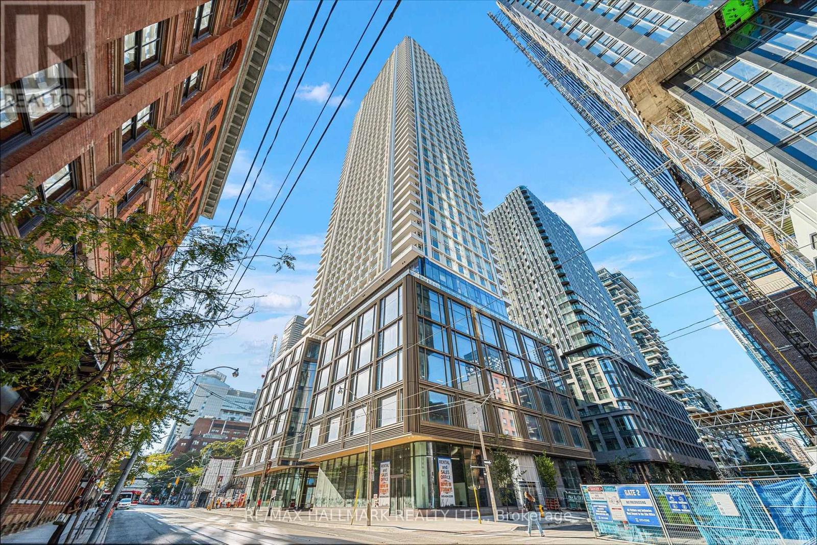 4711 - 88 Queen Street E, Toronto, Ontario  M5C 0B6 - Photo 1 - C12573558