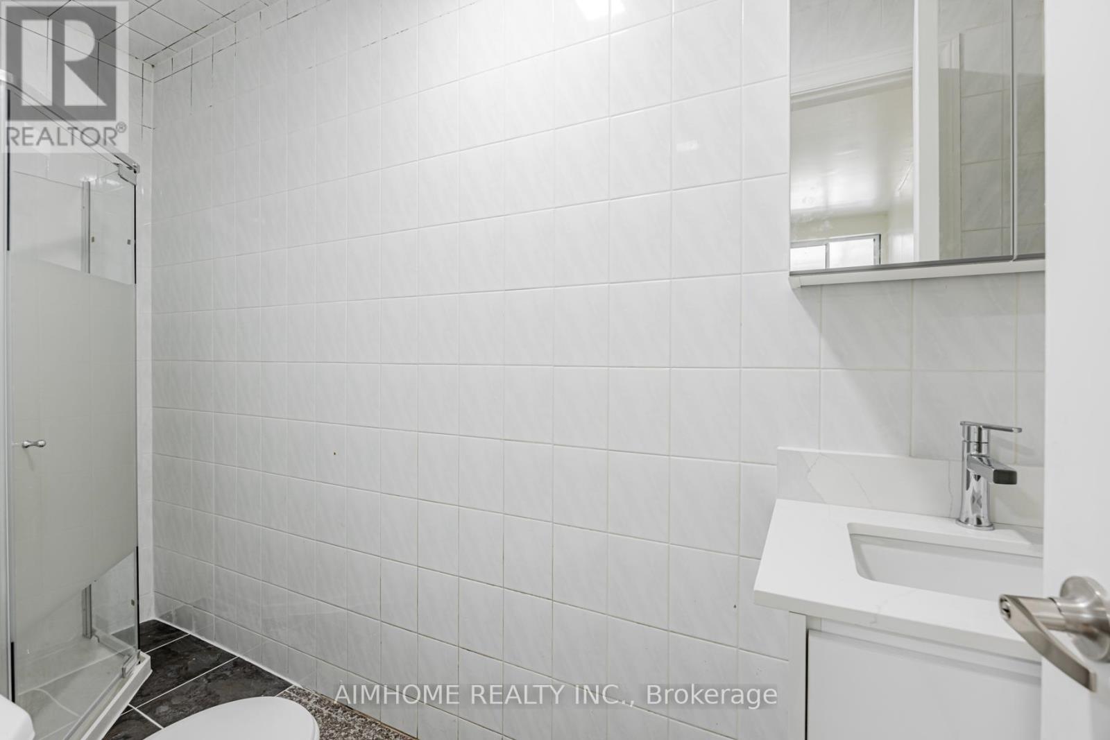 A2 - 144 Wolseley Street, Toronto, Ontario  M6J 3R4 - Photo 5 - C12573564