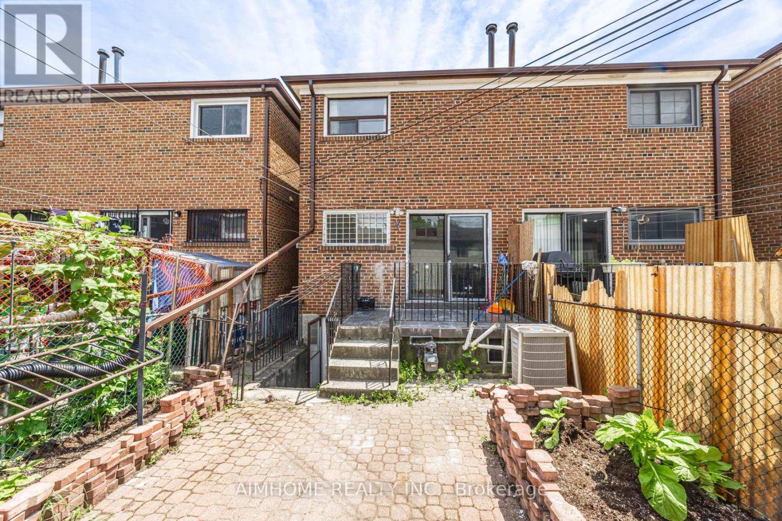 A2 - 144 Wolseley Street, Toronto, Ontario  M6J 3R4 - Photo 6 - C12573564