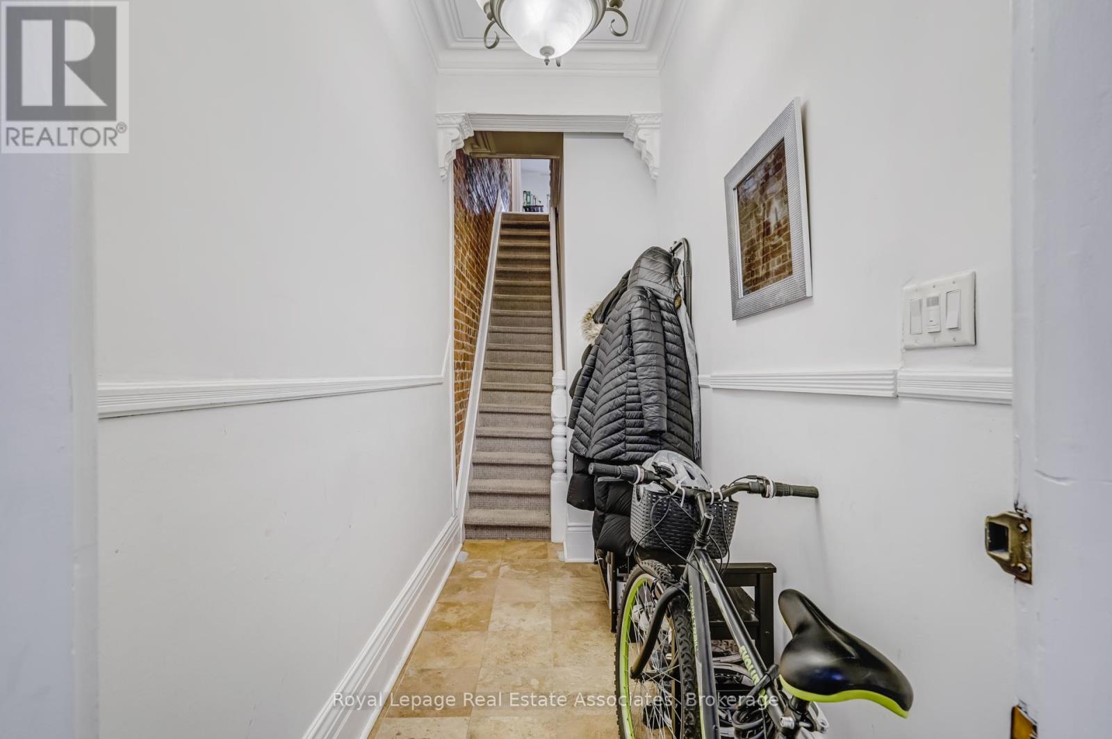 2 - 274 Ossington Avenue, Toronto, Ontario  M6J 3A3 - Photo 4 - C12573572