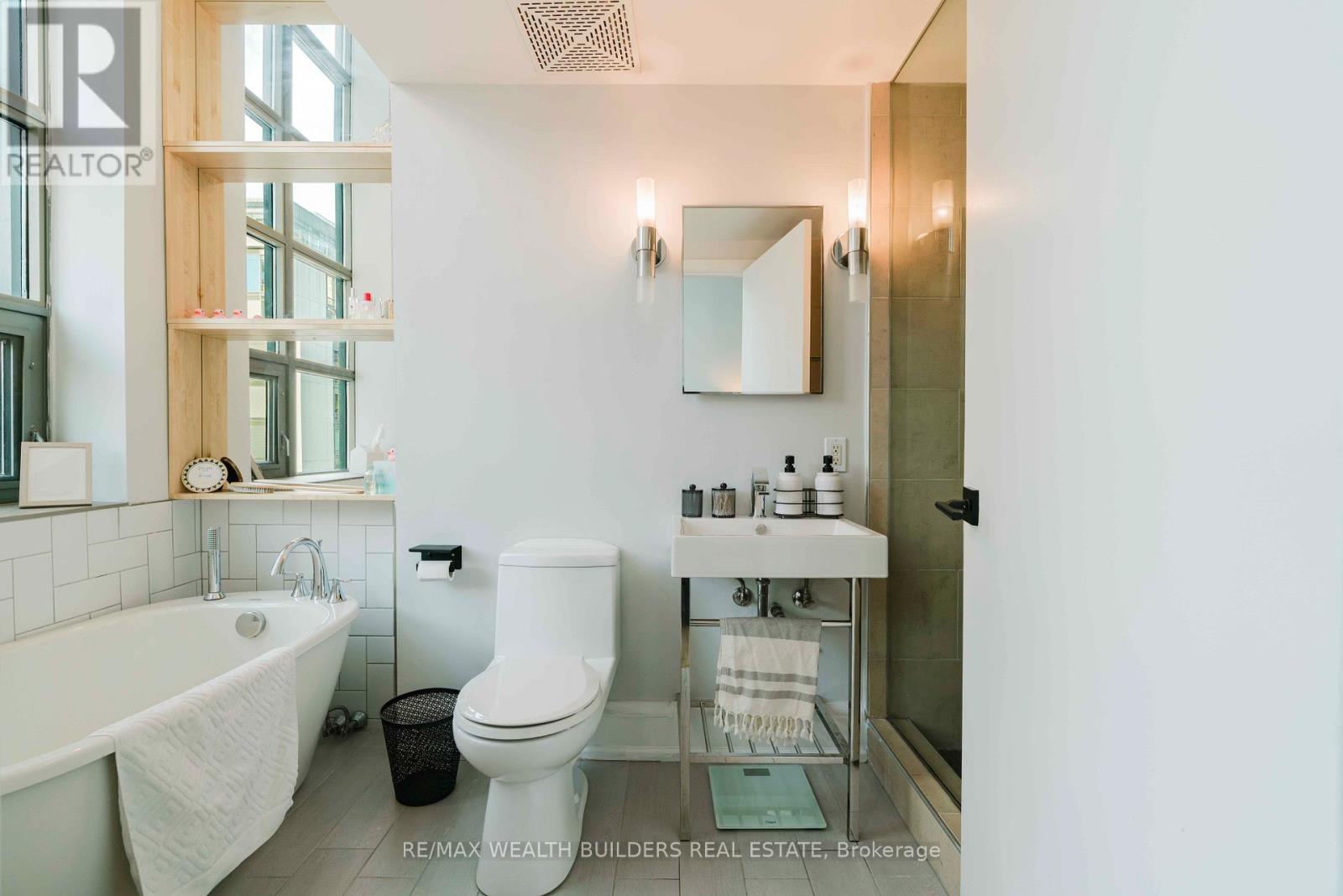 304 - 637 Lake Shore Boulevard W, Toronto, Ontario  M5V 3J6 - Photo 12 - C12573594