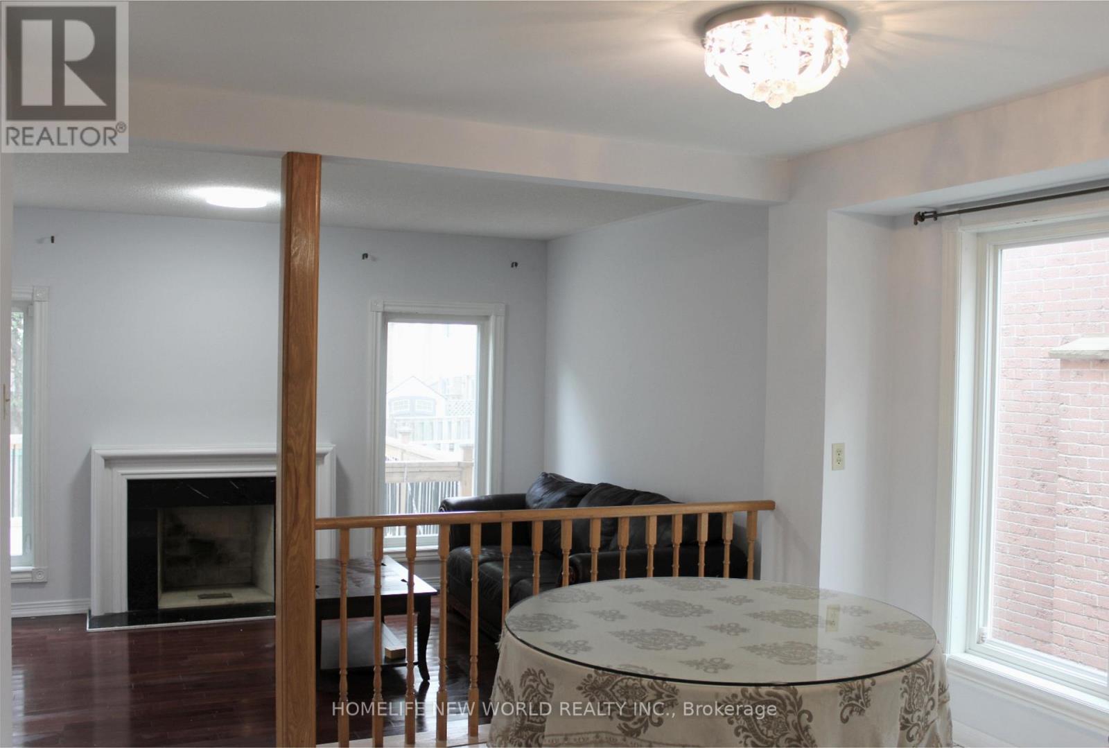 328 Port Royal Trail, Toronto, Ontario  M1V 2L7 - Photo 5 - E12573556