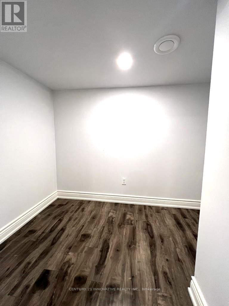 3 Kellyvale Road, Toronto, Ontario  M1R 3M2 - Photo 8 - E12573602