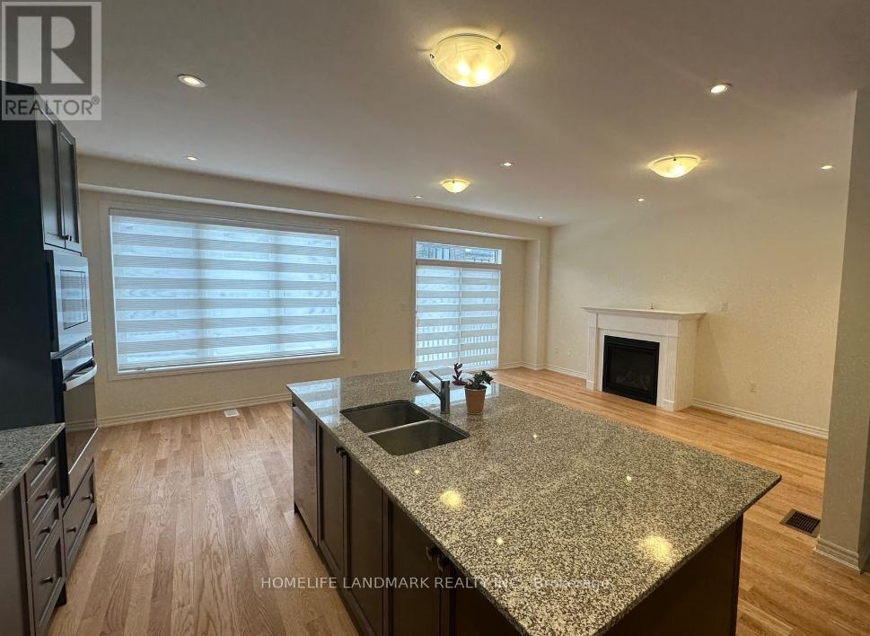 Upper - 1131 Plymouth Drive, Oshawa, Ontario  L1H 8L7 - Photo 3 - E12573606