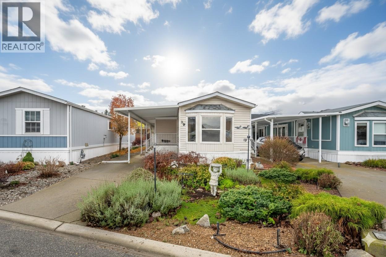 6778 Tucelnuit Drive Unit# 39, Oliver, British Columbia  V0H 1T0 - Photo 2 - 10369274