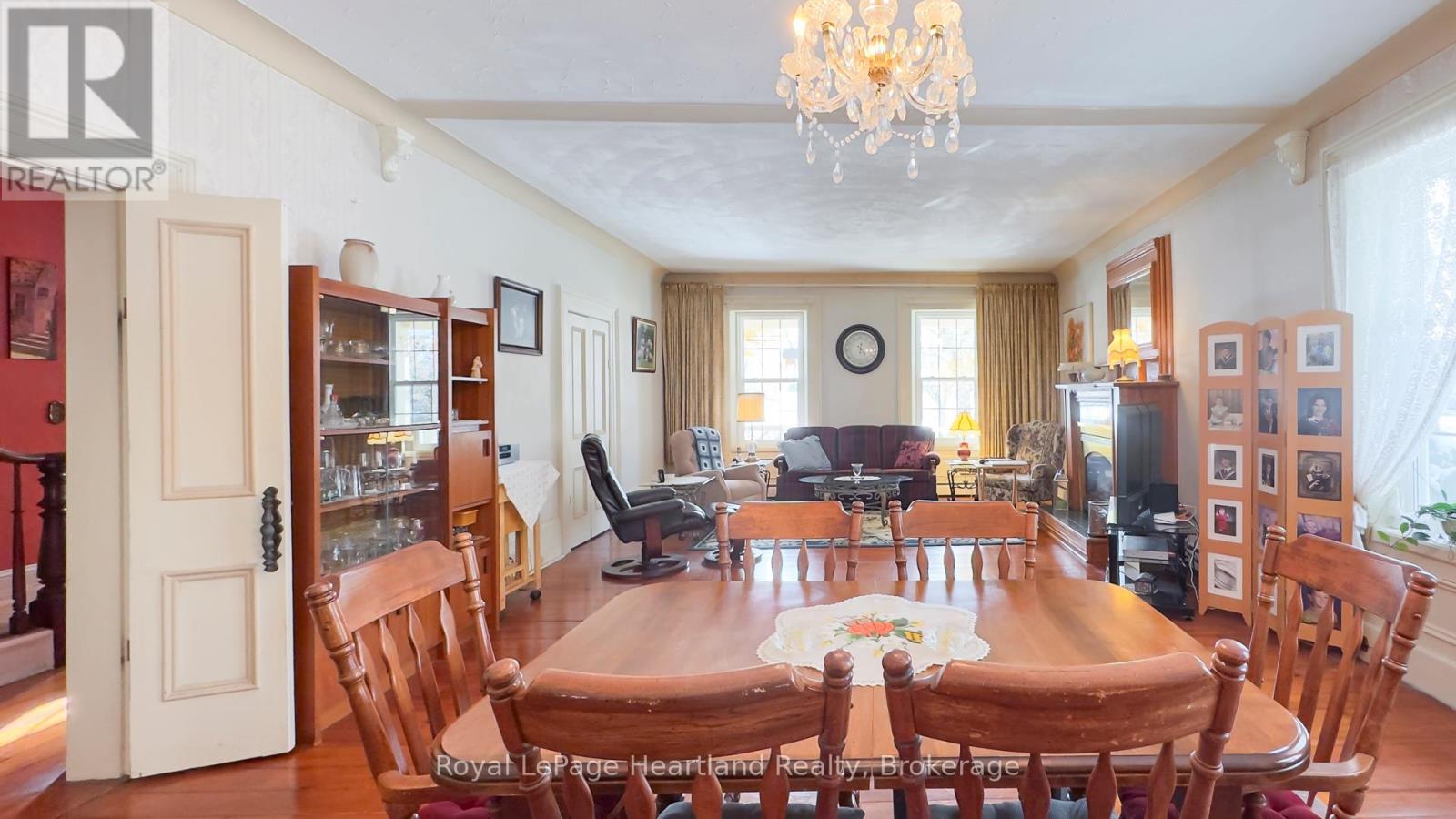 131 Rattenbury Street E, Central Huron, Ontario  N0M 1L0 - Photo 17 - X12214347