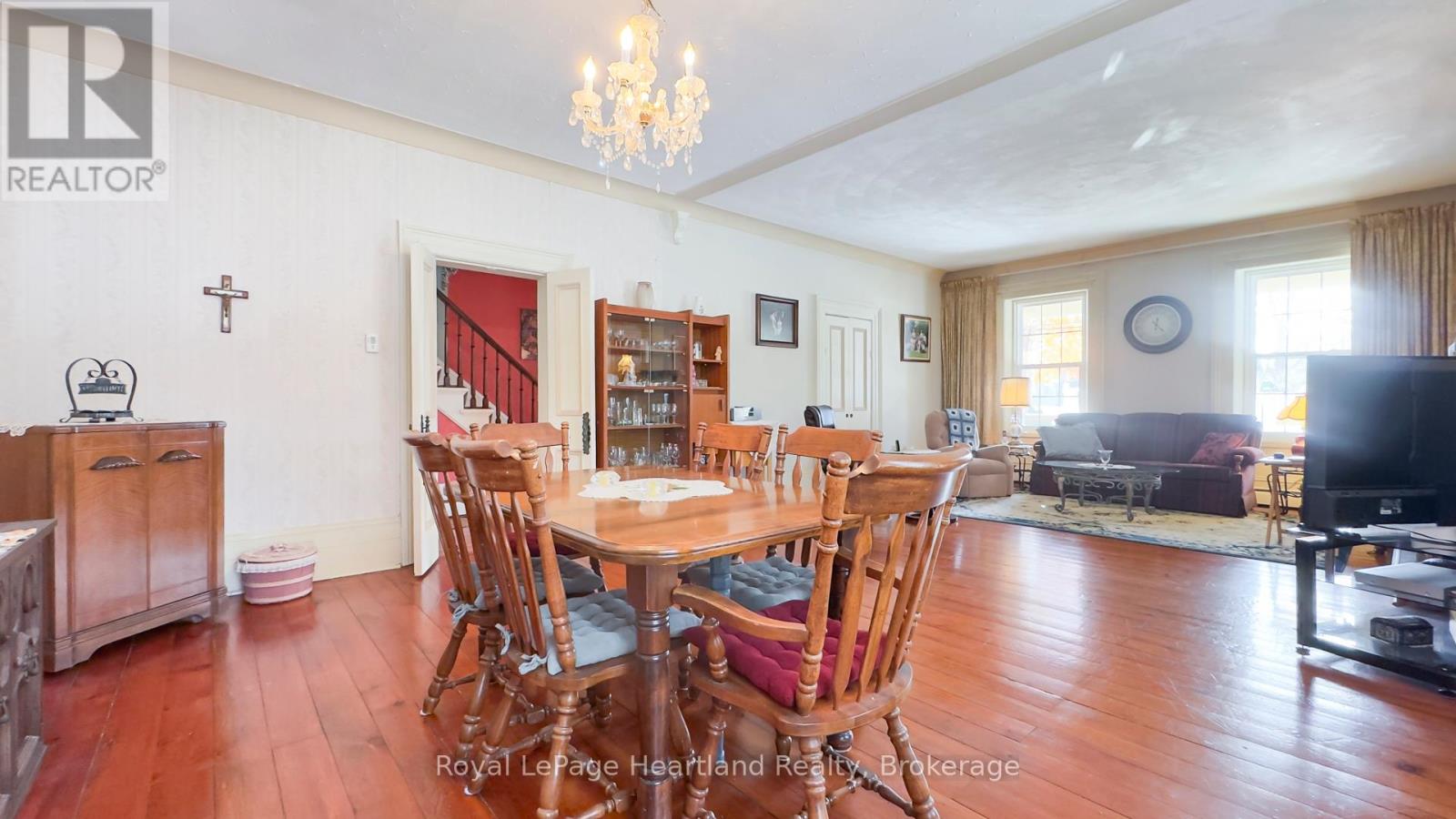 Photo 16 of 49 for 131 Rattenbury Street E