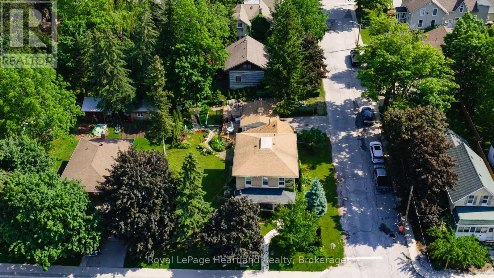 Photo 46 of 49 for 131 Rattenbury Street E