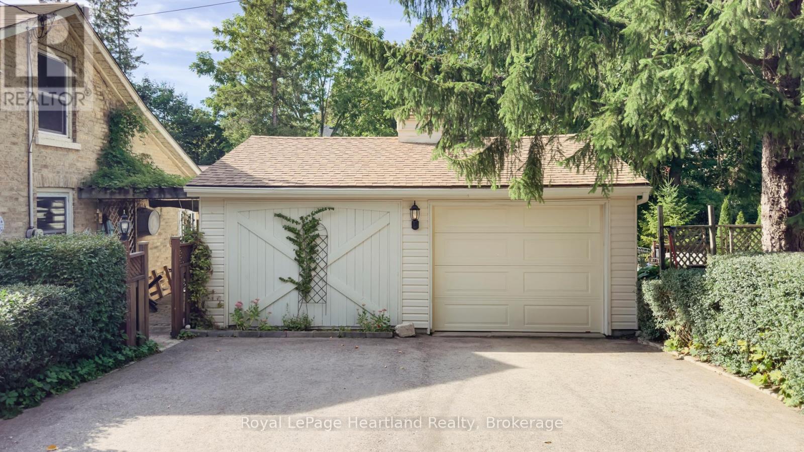 131 Rattenbury Street E, Central Huron, Ontario  N0M 1L0 - Photo 3 - X12214347