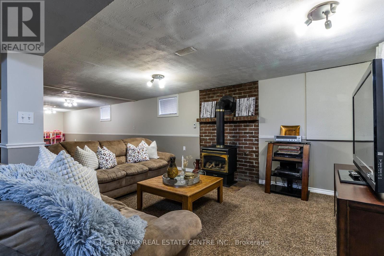 34 Milton Heights Crescent, Milton, Ontario  L9T 2W7 - Photo 19 - W12573568