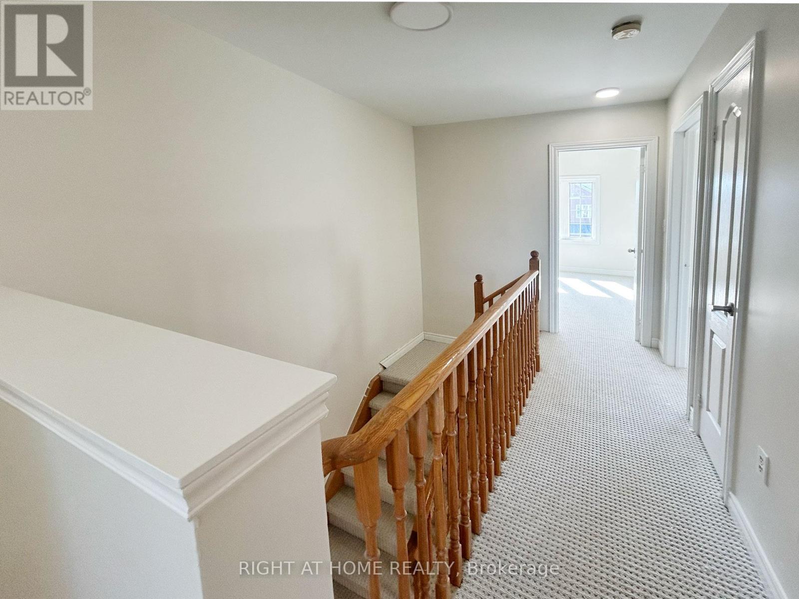 3342 Fountain Park Avenue, Mississauga, Ontario  L5M 7E2 - Photo 10 - W12573576
