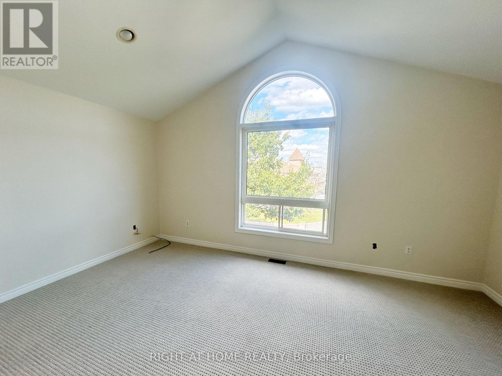 3342 Fountain Park Avenue, Mississauga, Ontario  L5M 7E2 - Photo 13 - W12573576