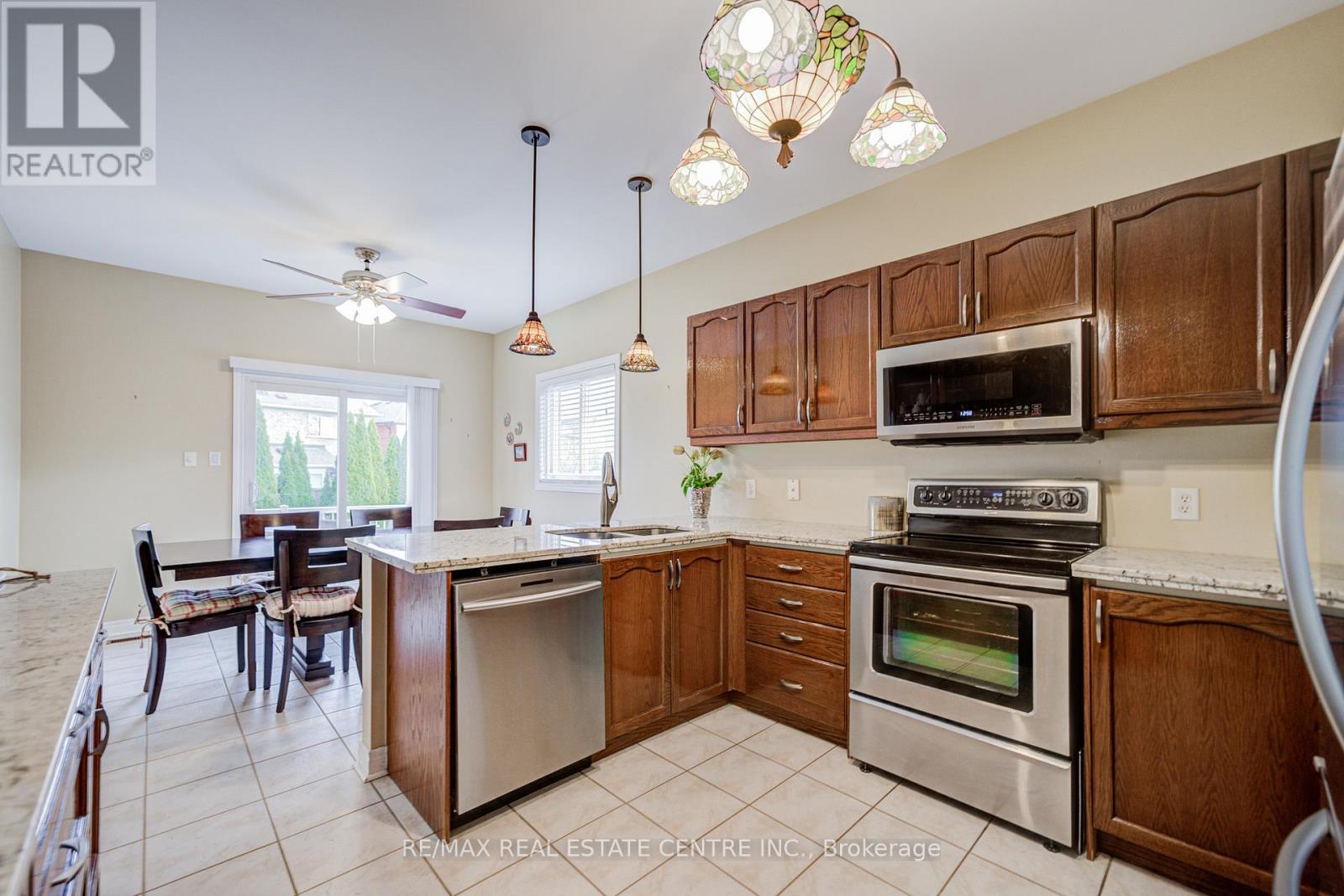 7 Carmichael Court, Caledon, Ontario  L7E 2L8 - Photo 10 - W12573578