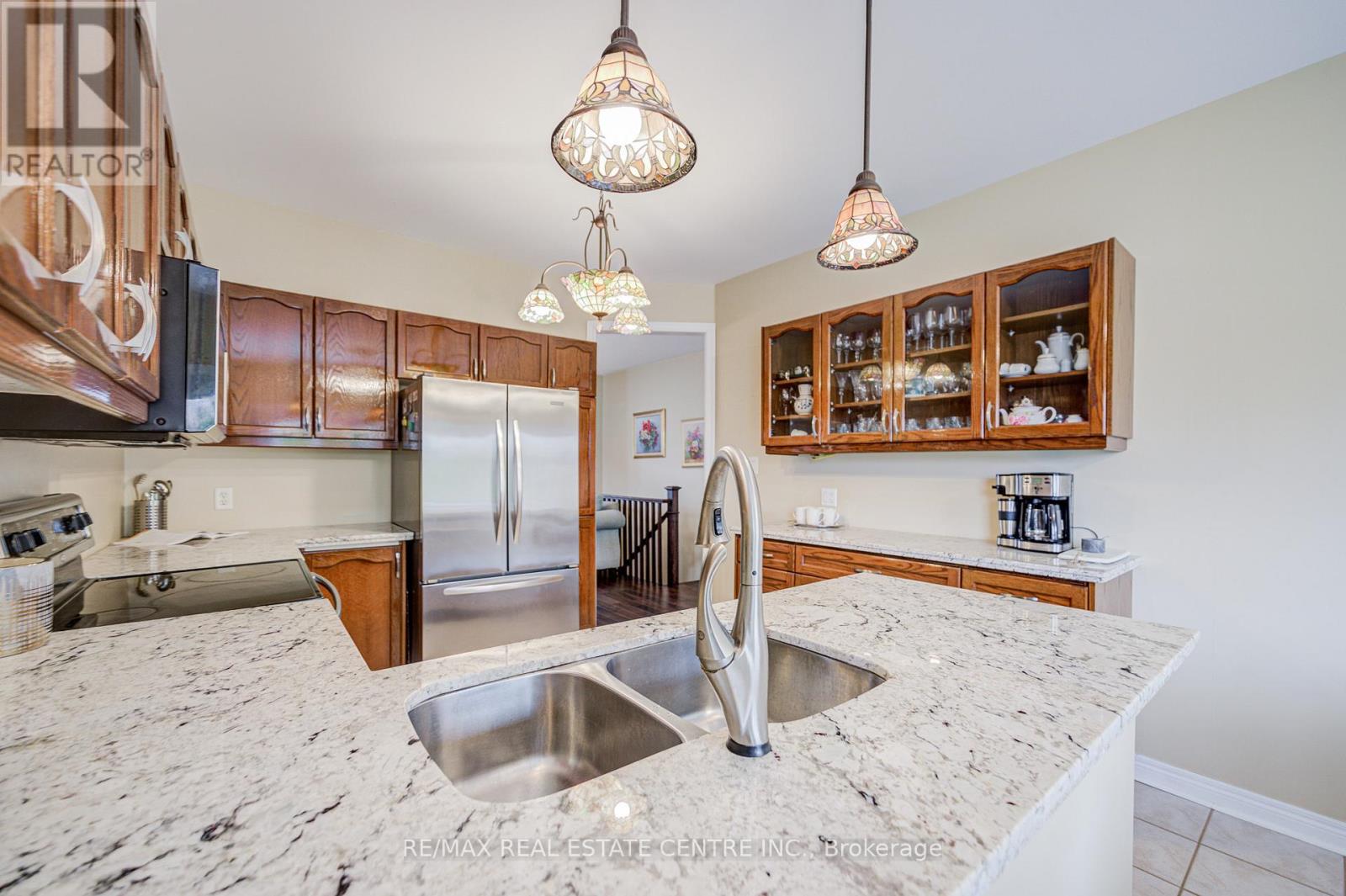 7 Carmichael Court, Caledon, Ontario  L7E 2L8 - Photo 12 - W12573578