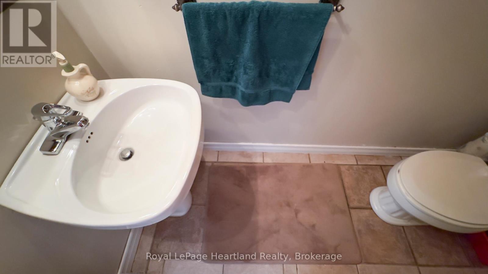 131 Rattenbury Street E, Central Huron, Ontario  N0M 1L0 - Photo 43 - X12214347