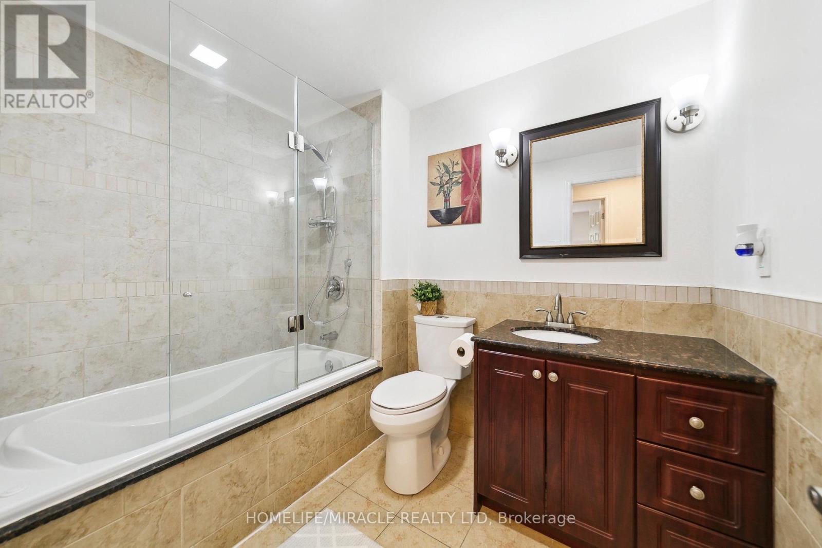 1612 Wavell Crescent, Mississauga, Ontario  L4X 1X1 - Photo 17 - W12573586