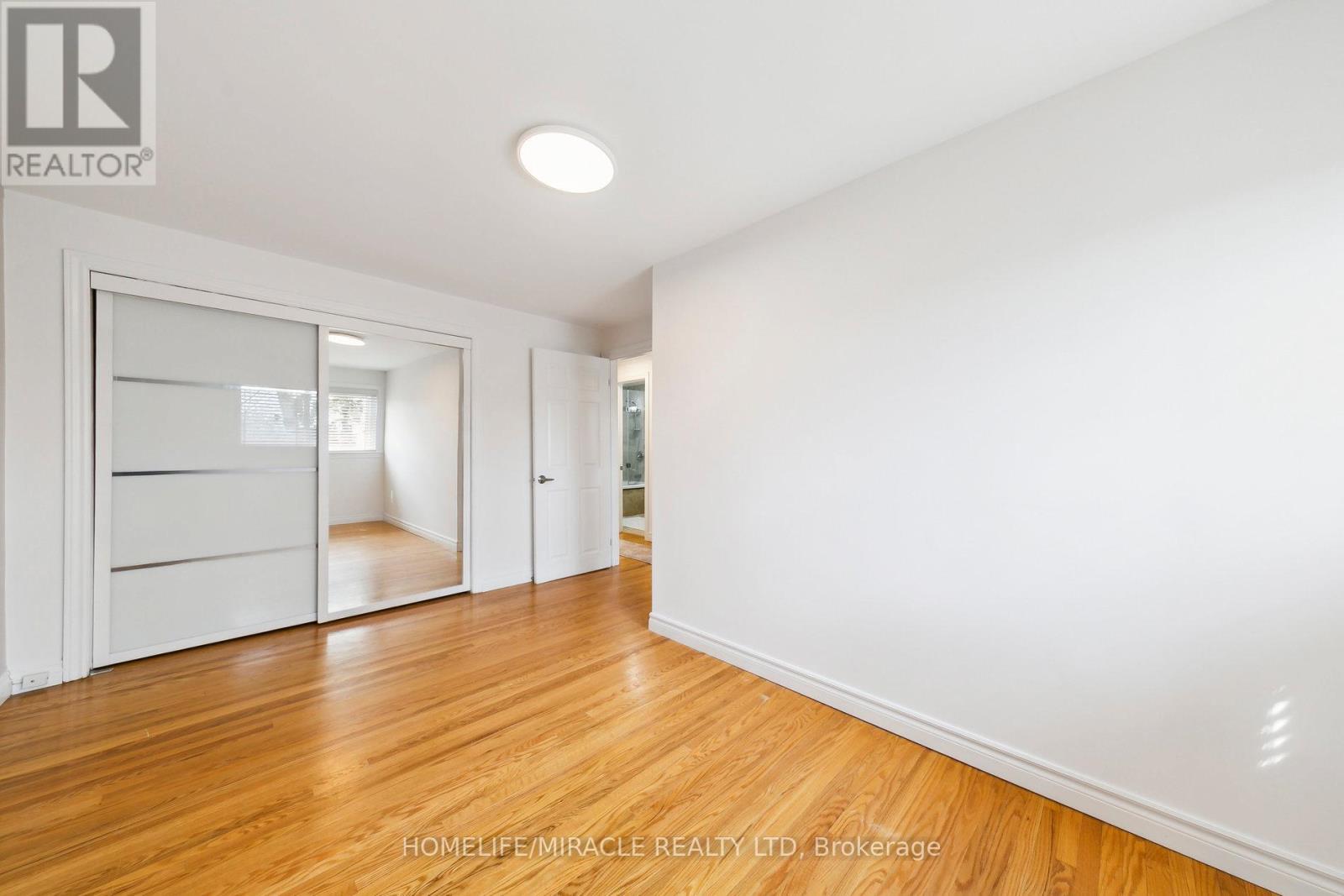 1612 Wavell Crescent, Mississauga, Ontario  L4X 1X1 - Photo 20 - W12573586