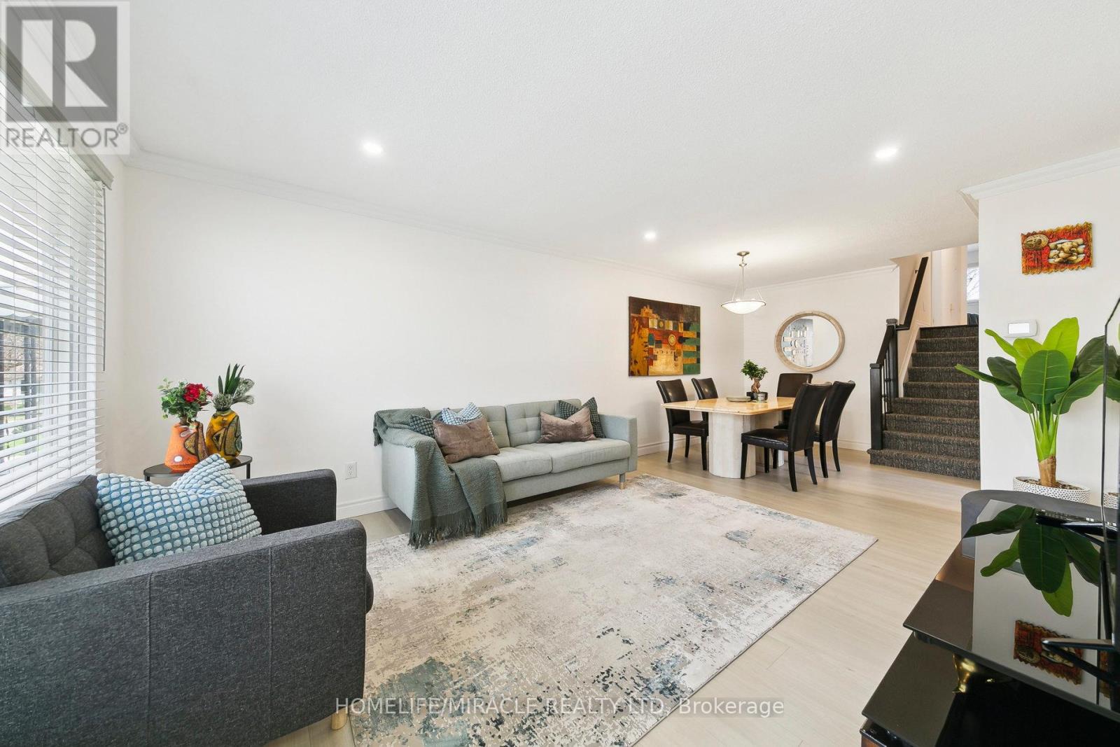 1612 Wavell Crescent, Mississauga, Ontario  L4X 1X1 - Photo 7 - W12573586