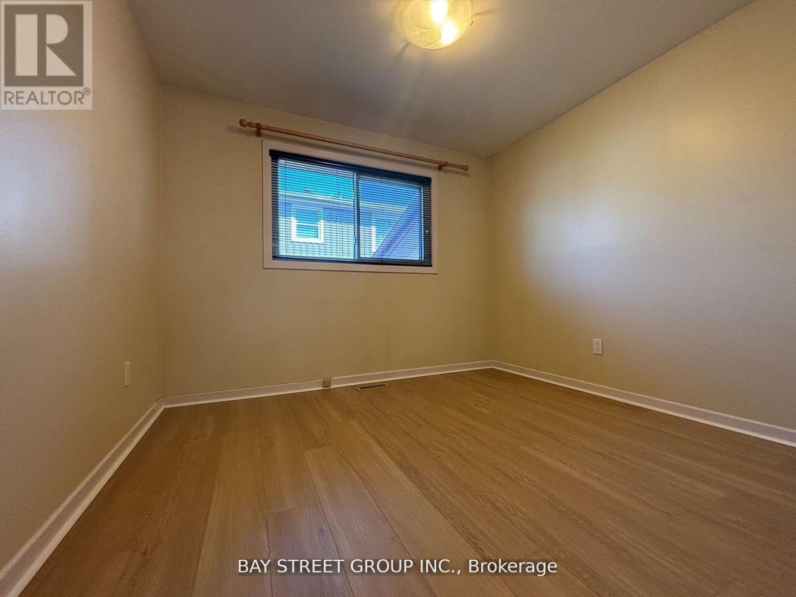 632 Ardleigh Crescent, Burlington, Ontario  L7L 4K8 - Photo 15 - W12573588