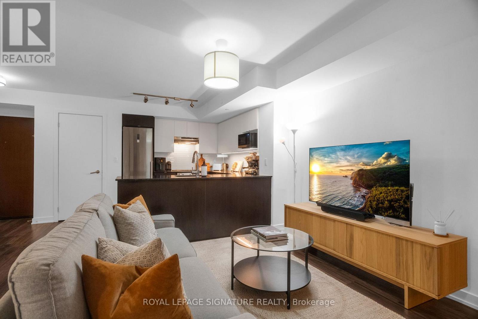 8 - 106 Varna Drive, Toronto, Ontario  M6A 0C8 - Photo 13 - C12571074