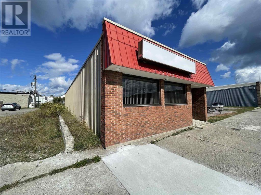 18 Birch (Full Building) St, Chapleau, Ontario P0M 1K0 - Photo 3 - SM252996