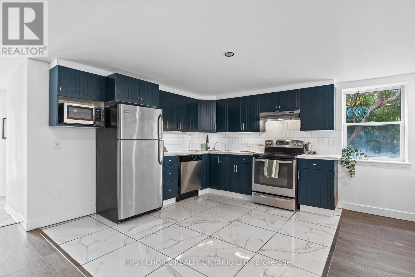 10 Campbell Reid Court, Ottawa, Ontario  K2K 1X7 - Photo 7 - X12573628